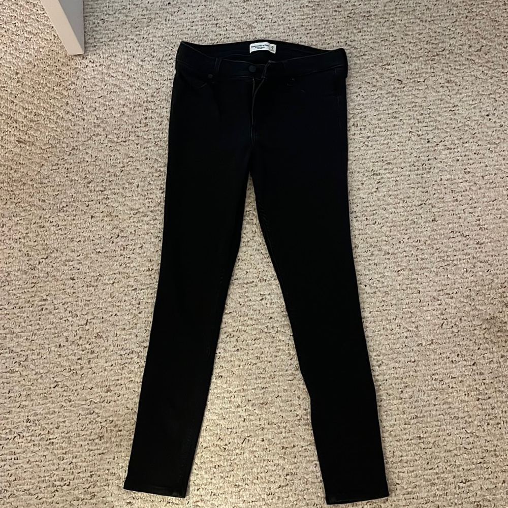 Abercrombie & Fitch Black “Mid Rise Jean Legging” size 29/8 R